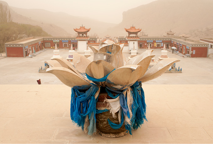 Guangzongsi, Inner Mongolia during a sand storm. PC: Martin Angerer (CC), Flickr.com.